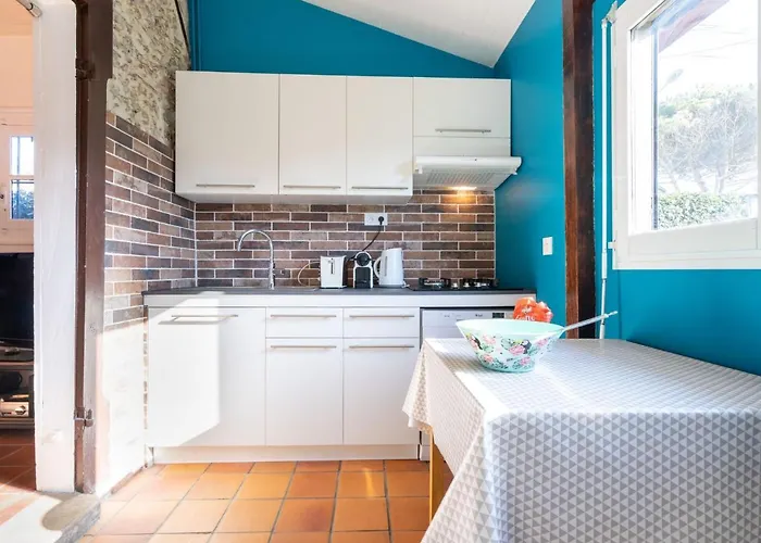 Poste By Interhome *